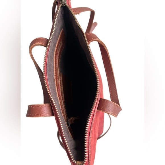 Able red leather minimalist slow fashion top zip tote crossbody purse bag - Picture 10 of 11